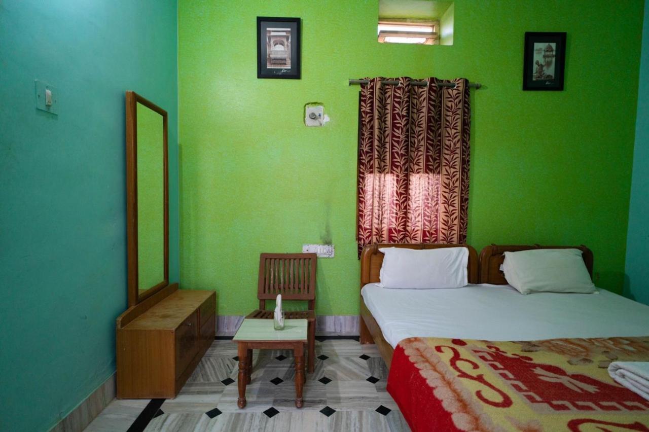 Khuri Resort Exterior photo