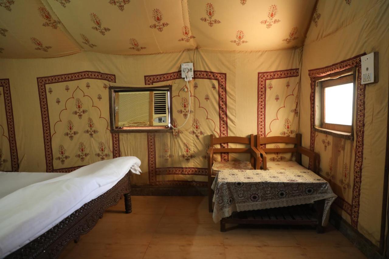 Khuri Resort Exterior photo